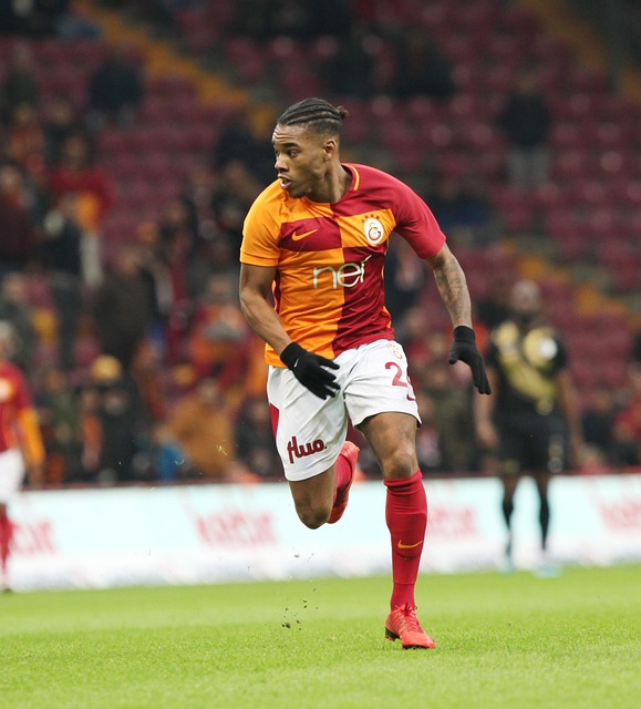 国足不得不 国足不得不