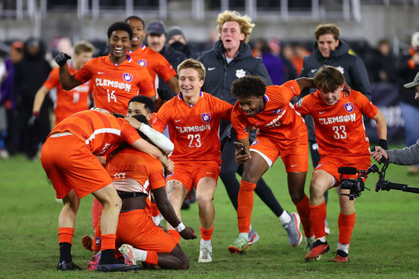 帮助他们在 帮助他们在